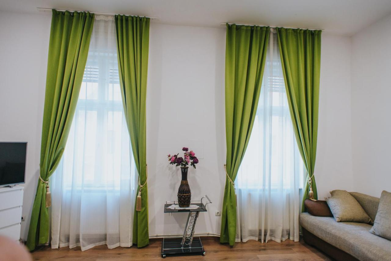 Noo'Vo Central Apartaments Oradea Exterior foto